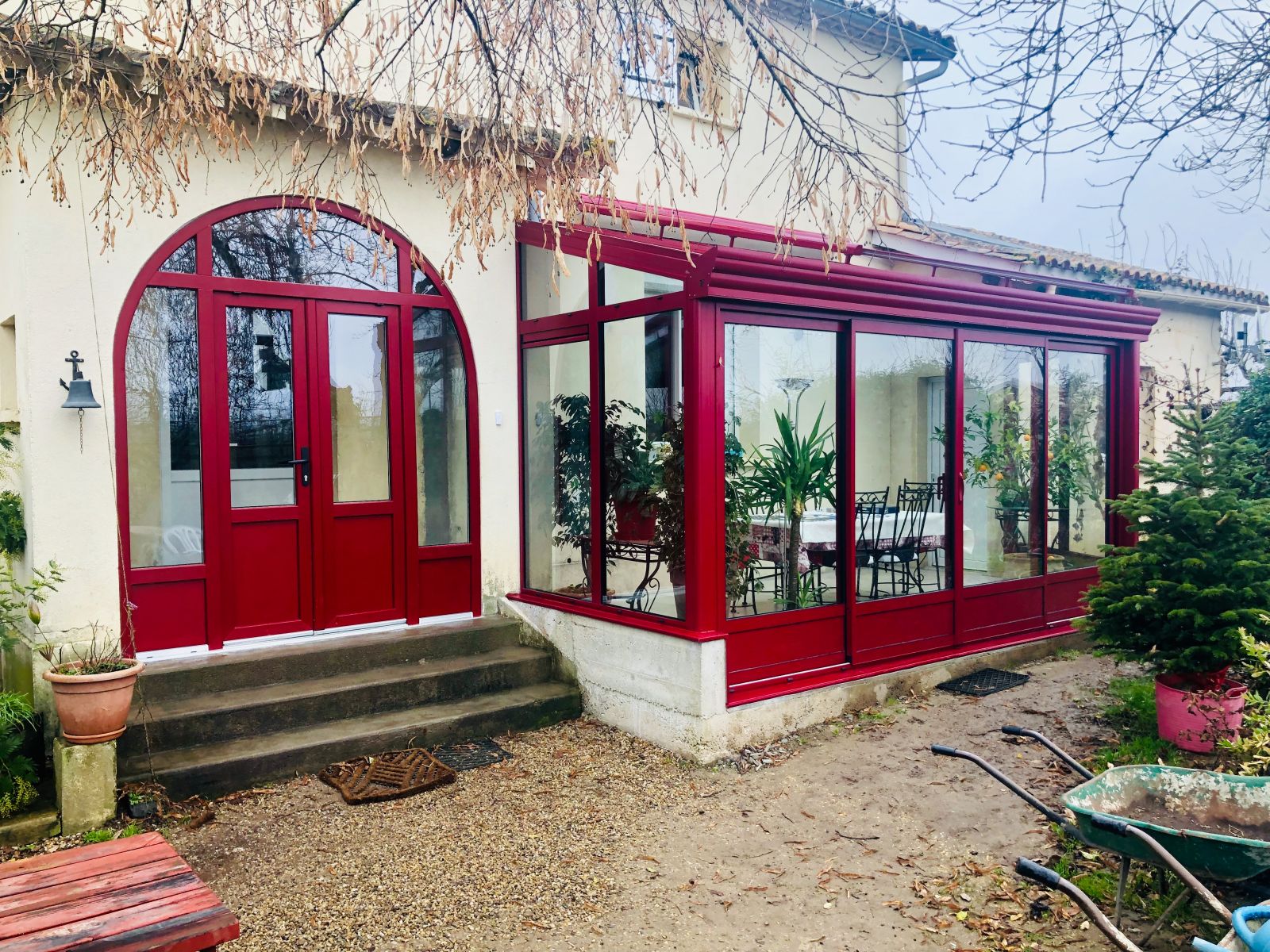 Store pergola Pompignac, menuiseries bordeaux