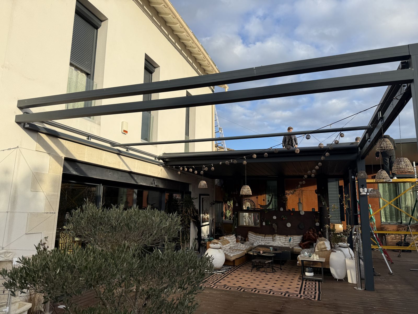 Pose d'une pergola toile à Artigues (33)