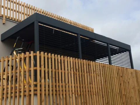 Pergola bioclimatique + Brise soleil 