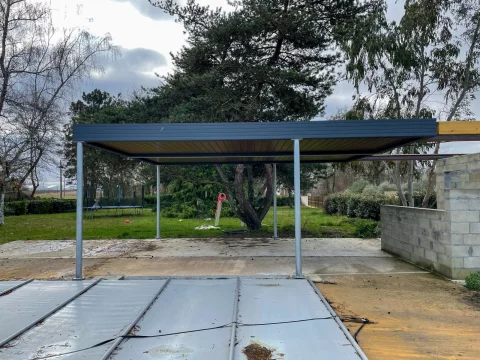 Pose d'une double pergola bioclimatique rétractable à PEUJARD (33)