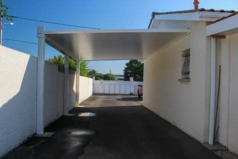 Comment entretenir mon carport ? 