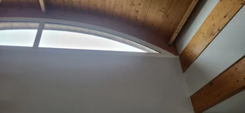Conception et pose de fenêtres demie-lune sur-mesure à Pompignac (33)