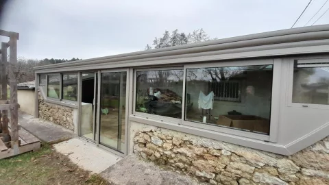 Démontage et reprise d'une toiture par une véranda type verrière à Bouliac (33)