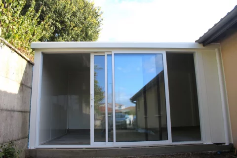 Création dune extension de maison en ossature aluminium à BRUGES (33)