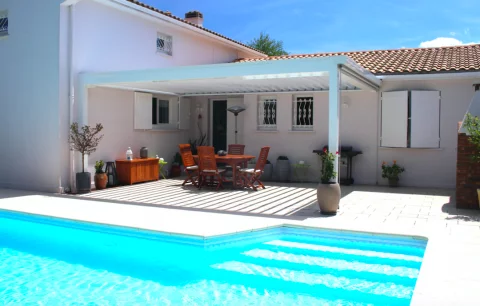 Changement d'une pergola bioclimatique existante à MARTIGNAS-SUR-JALLE (33)